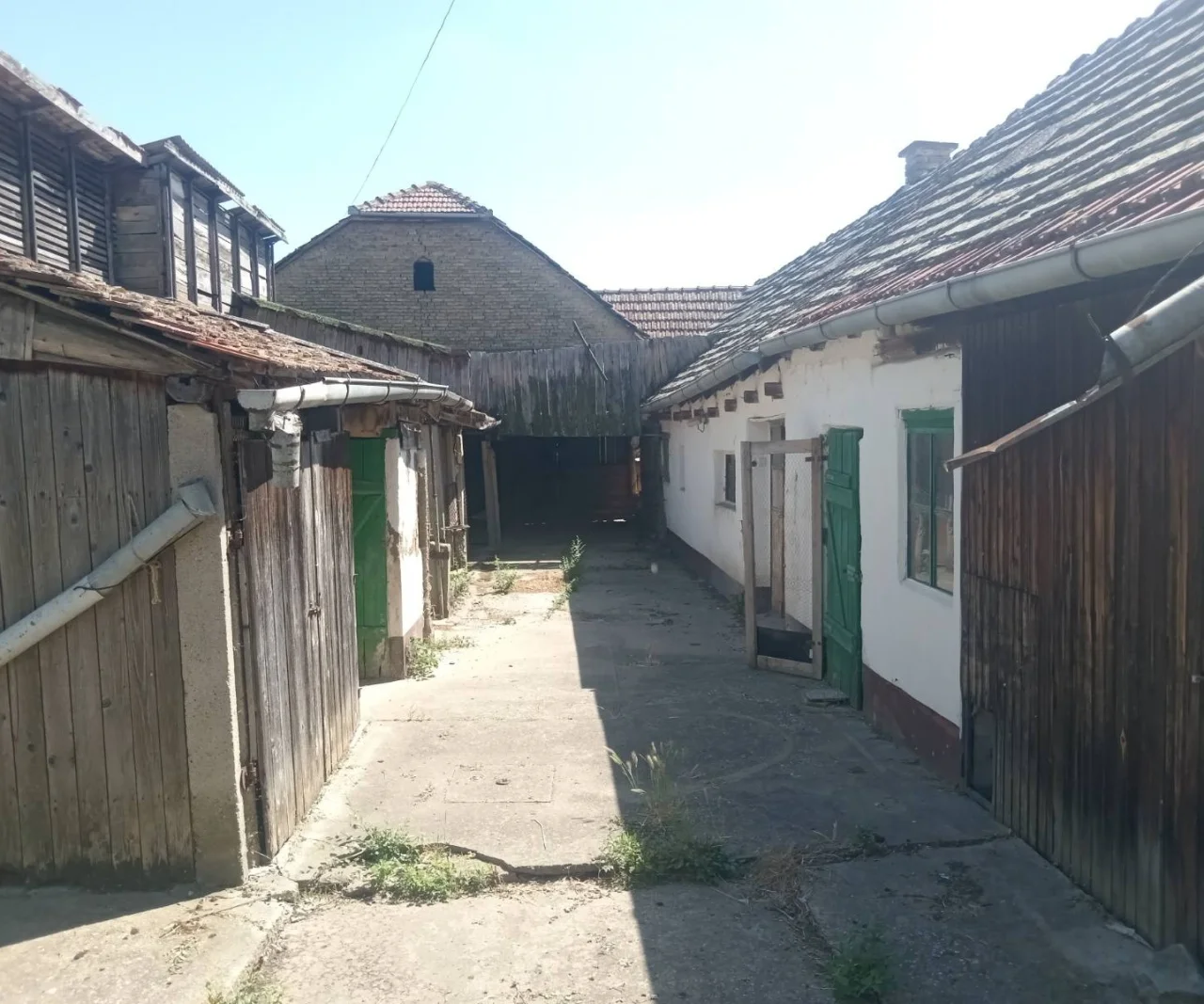 Дом на хорошей локации под дачу/ВНЖ /проживание. До Нови Сада 50 км.