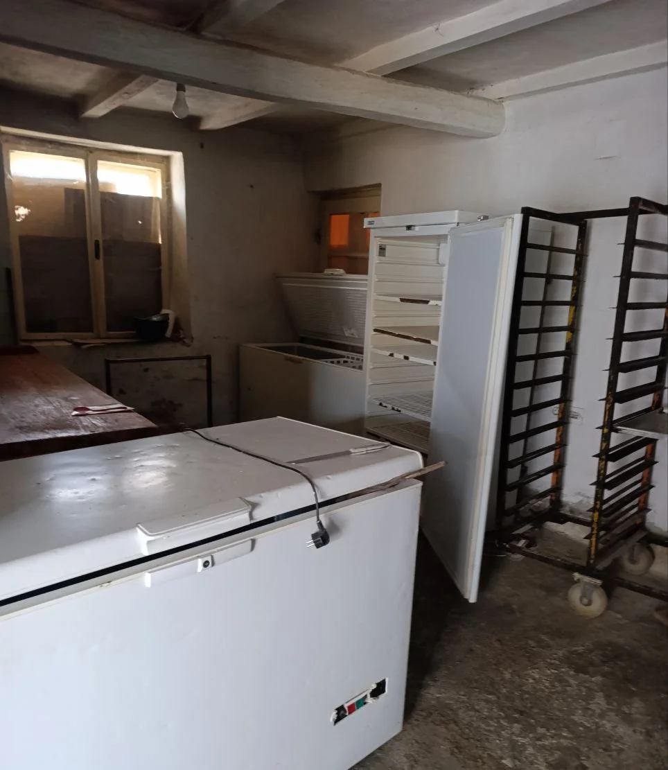 Дом с пекарней в городе Бечей. 40 км от Нови Сада.