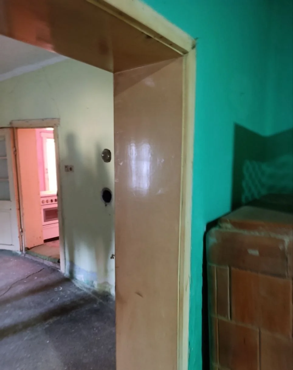 Дом с гаражом в городе Бечей. 40 км от Нови Сада