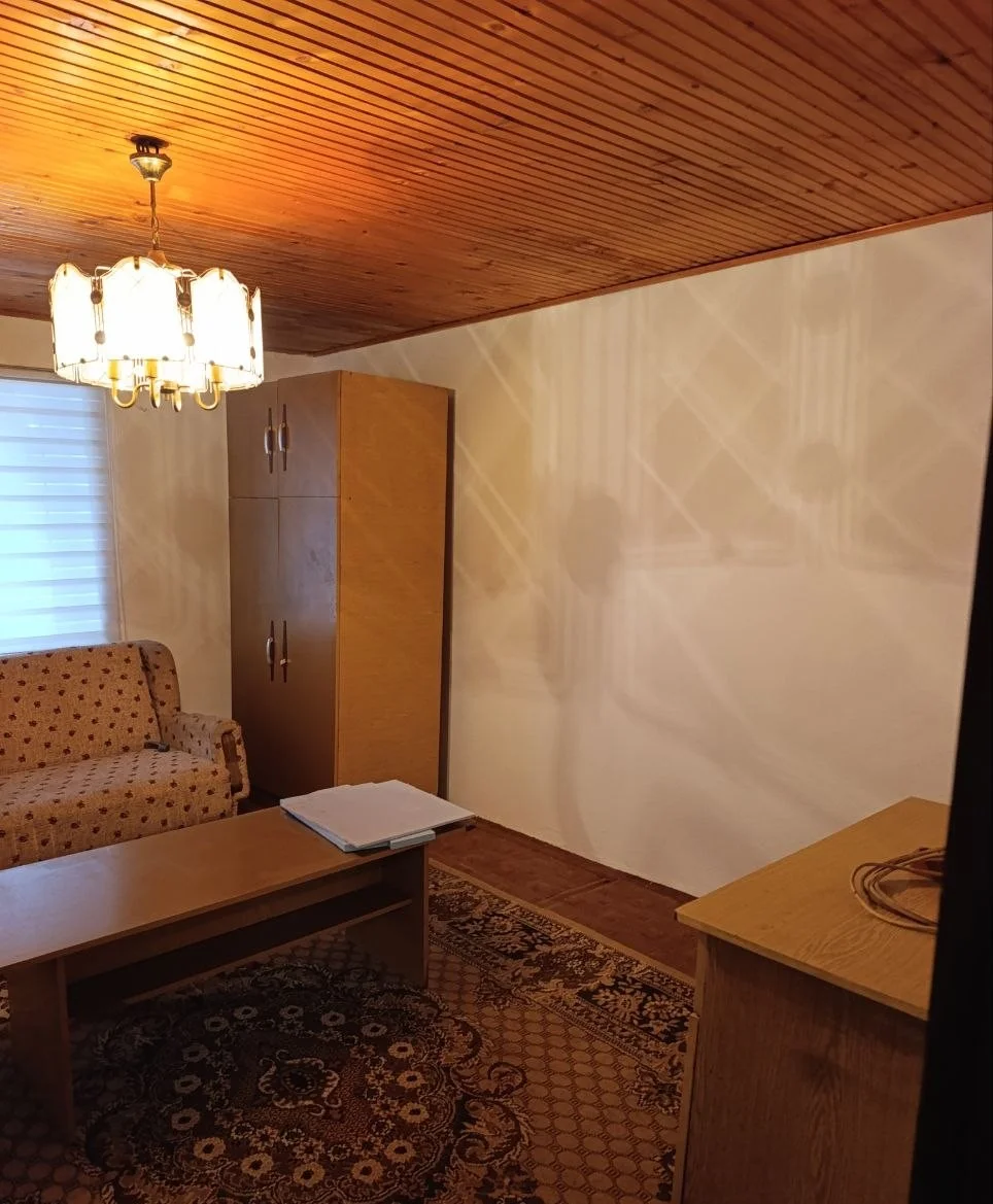 Дом с большим участком в городе. 40 км от Нови Сада.
